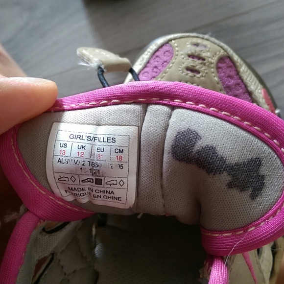 💥3/$35 -North Face Water/Hiking Shoe Sz 13 girls - Picture 3 of 5